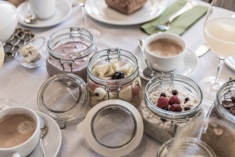 verschiedene Müsli zum Frühstück