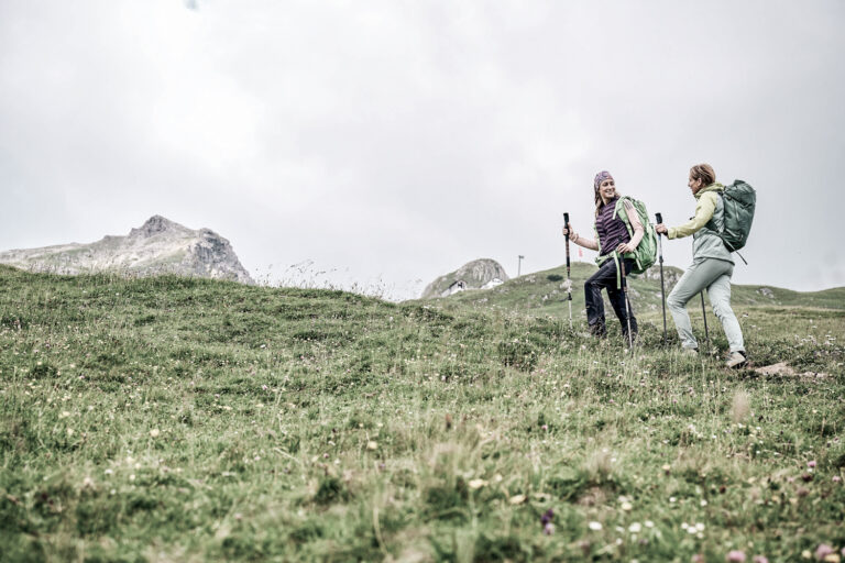 Wanderinnen Richtung Widdersteinhütte | Wander im Bregenzerwald