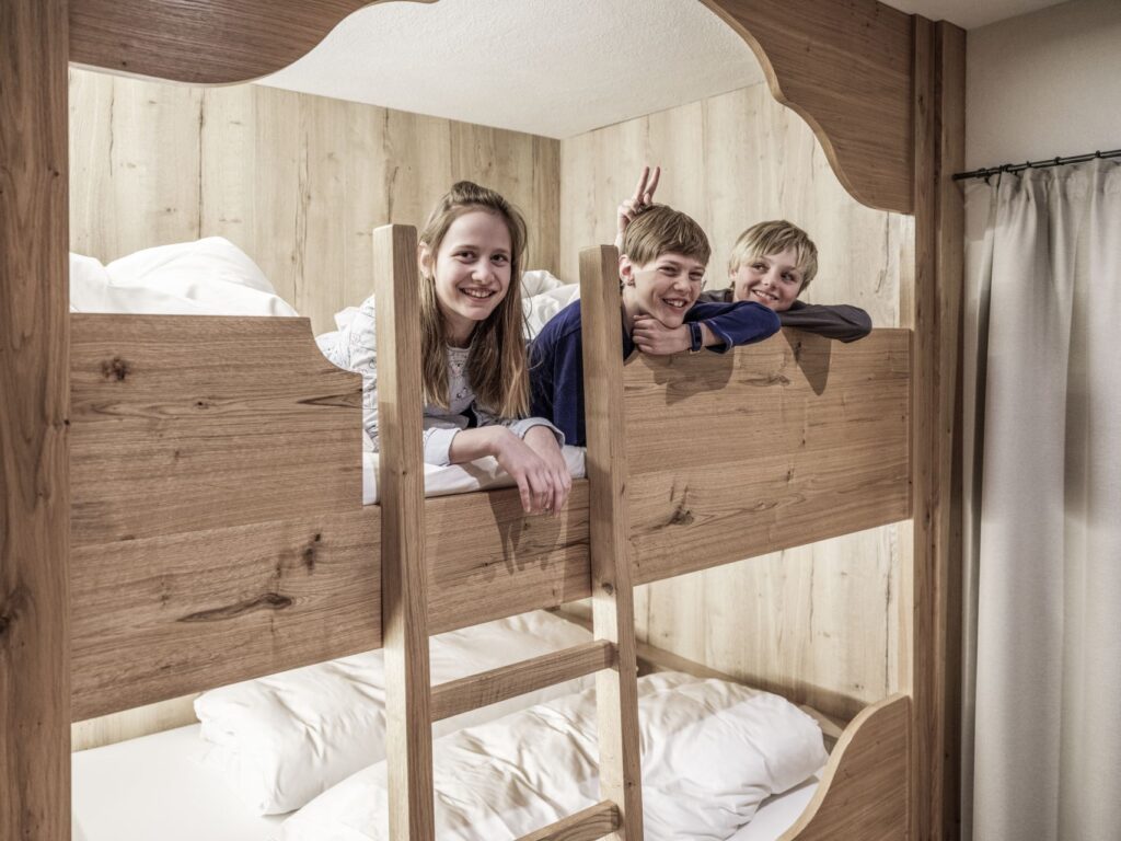 Die Kids lieben das XXL Etagenbett